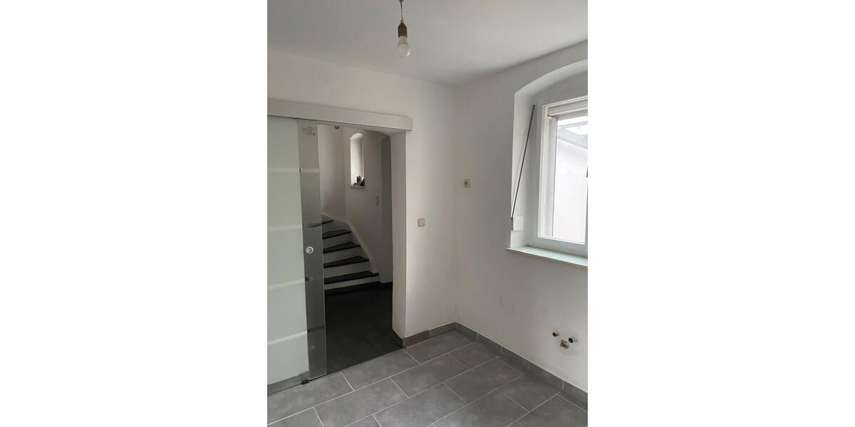 Einfamilienhaus Mitterteich - 2 Zimmer, 65 m&sup2;, 750&euro; | Angebot:26408429
