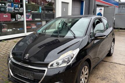 Peugeot 208 146.000 km 3.700 &euro; Kassel 34127