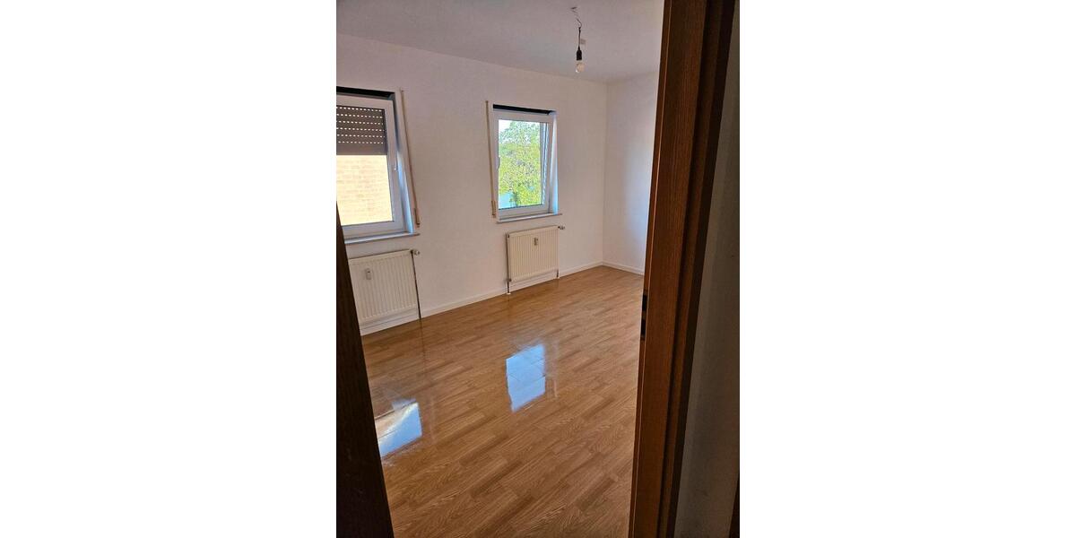 Etagenwohnung Bexbach - 3 Zimmer, 80 m&sup2;, 800&euro; | Angebot:26412258