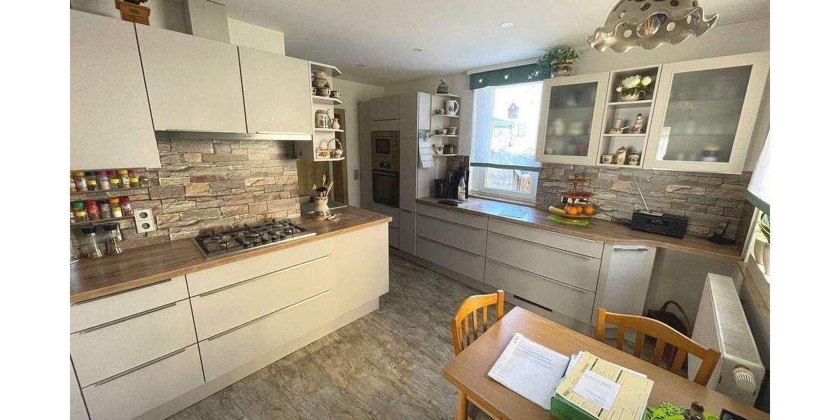 Einfamilienhaus Stollberg/Erzgebirge Stollberg - 6 Zimmer, 195 m&sup2;, 269.000&euro; | Angebot:26554269