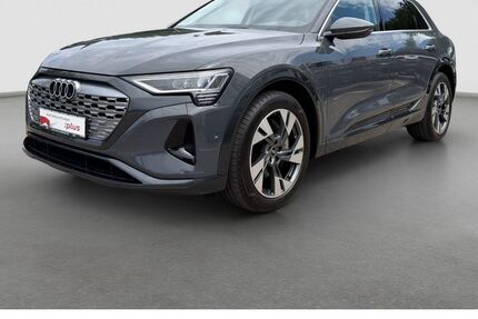 Audi Q8 e-tron 50.500 km 42.400 &euro; Haag bei München 83527