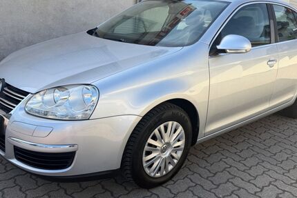 VW Jetta 128.000 km 2.999 &euro; Kassel 34125