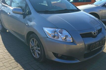 Toyota Auris 265.000 km 2.999 &euro; Neddemin 17039