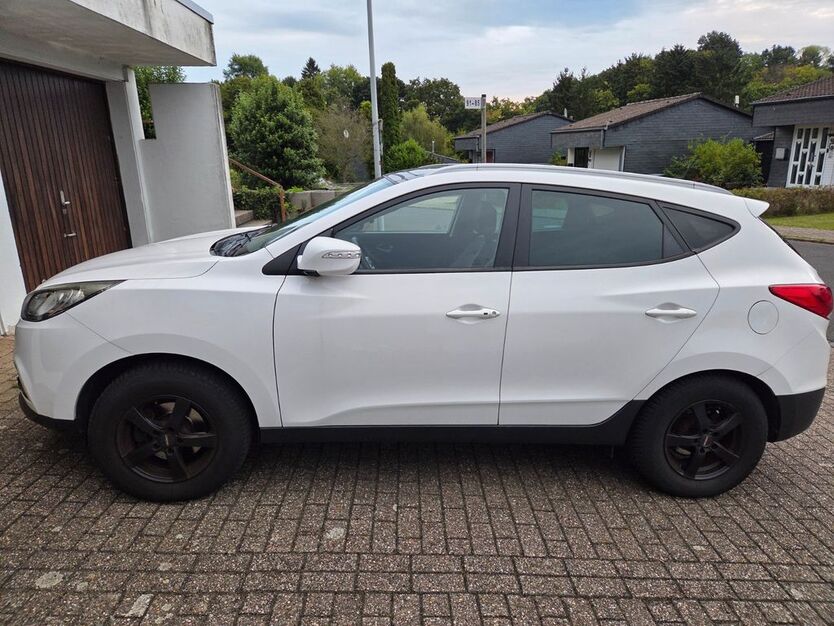 Hyundai ix35 97.500 km 8.500 € Leverkusen 51381