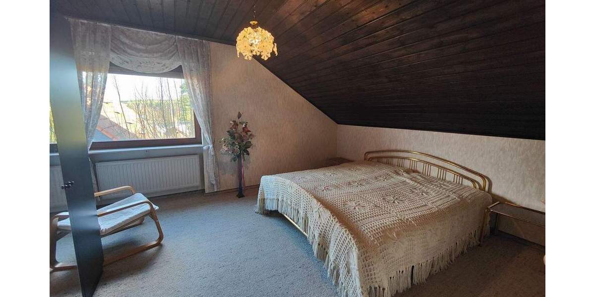 Einfamilienhaus Mitwitz - 7 Zimmer, 226 m&sup2;, 175.000&euro; | Angebot:25801330