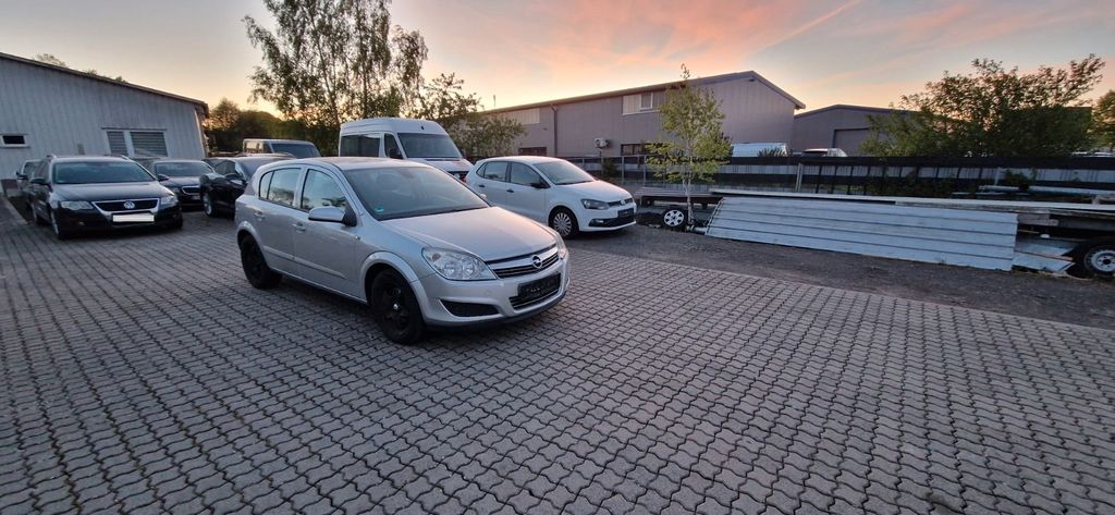 Opel Astra 215.000 km 2.900 &euro; Nidda 63667