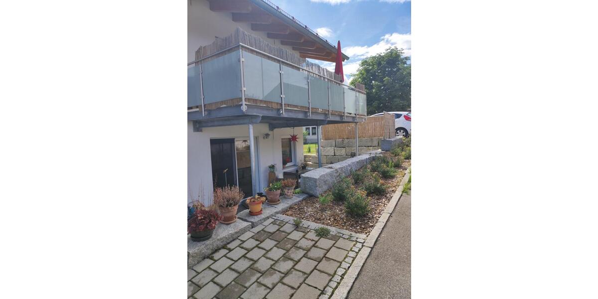 Etagenwohnung Pfarrkirchen - 6.5 Zimmer, 142 m&sup2;, 1.200&euro; | Angebot:26394253
