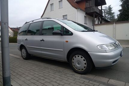 VW Sharan 82.300 km 3.950 € Solms 35606