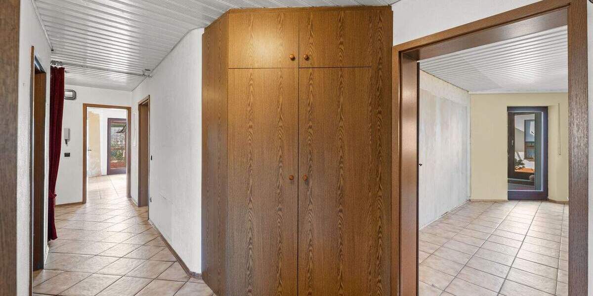 Mehrfamilienhaus, Wohnhaus Hagenbüchach - 1 Zimmer, 261 m&sup2;, 598.000&euro; | Angebot:25670108