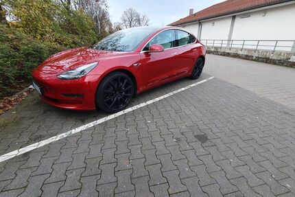 Tesla Model 3 64.100 km 24.450 &euro; Duisburg 47053