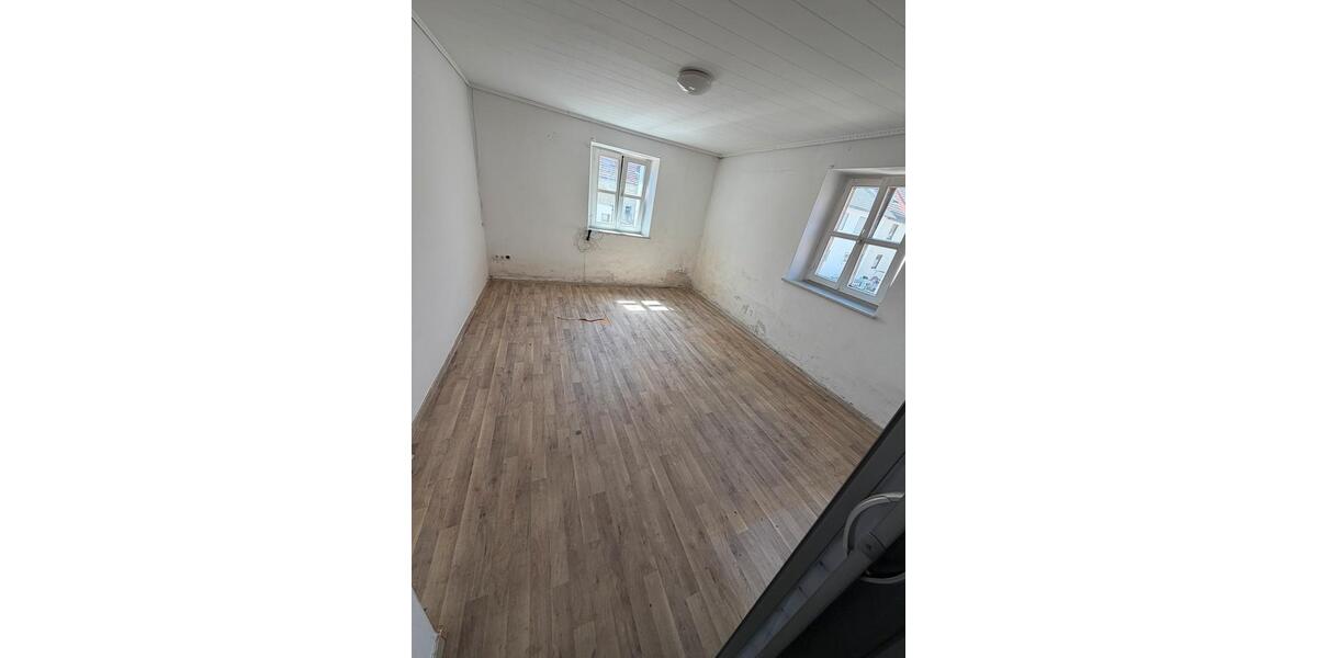 Einfamilienhaus Neustadt an der Donau - 6 Zimmer, 144 m&sup2;, 320.000&euro; | Angebot:26374037