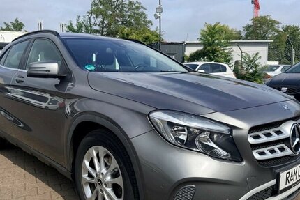 Mercedes-Benz GLA 180 7G DCT Style/Navi/Sportsitze 96.100 km 14.999 &euro; Frankfurt 60386