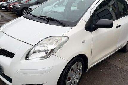 Toyota Yaris 299.000 km 1.500 &euro; GELTENDORF 82269