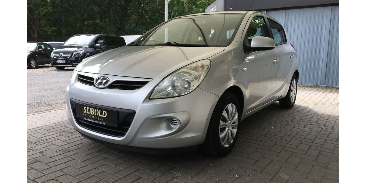 Hyundai i20 61.273 km 3.980 &euro; Berlin 10315