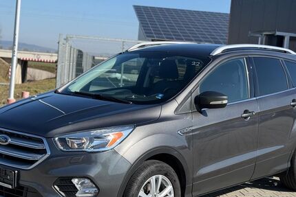 Ford Kuga 132.000 km 8.999 &euro; Köfering 93096