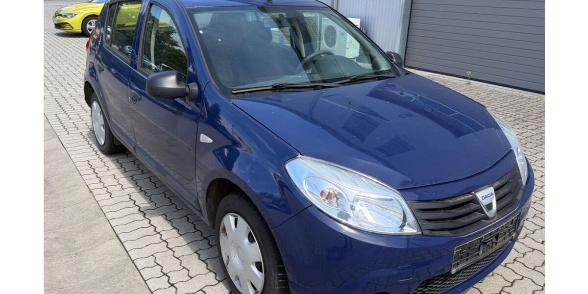 Dacia Sandero 128.000 km 4.500 &euro; Berlin 12681