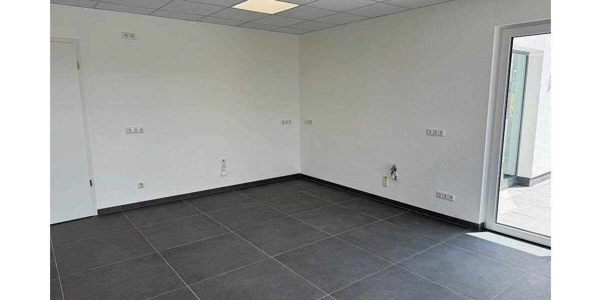 Gewerbeobjekt Lindhorst - 5 Zimmer, 207 m&sup2;, 2.200&euro; | Angebot:25681595