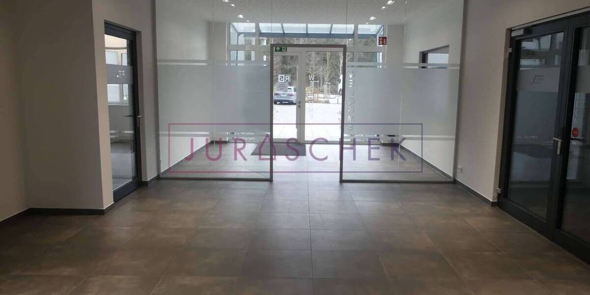 Gewerbeobjekt Hilpoltstein - 8 Zimmer, 385 m&sup2;, 3.080&euro; | Angebot:25696411