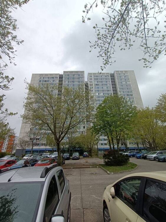 Bezugsfreie, praktische 2-Zi.-Wohnung BerlinMarzahnGärten der Welt zu verkaufen