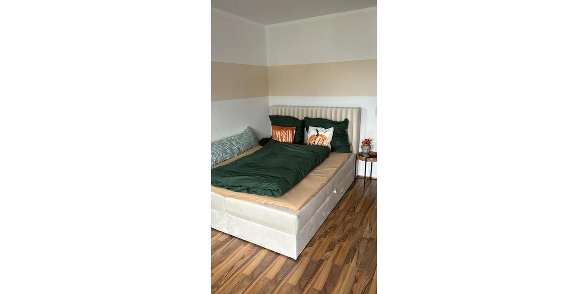 Etagenwohnung Wuppertal Arrenberg - 1 Zimmer, 40 m&sup2;, 500&euro; | Angebot:26022956