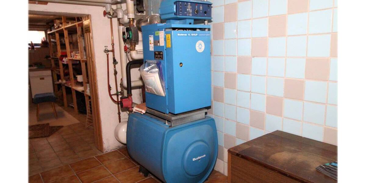 Reihenmittelhaus Korbach - 8 Zimmer, 103 m&sup2;, 164.000&euro; | Angebot:26844089