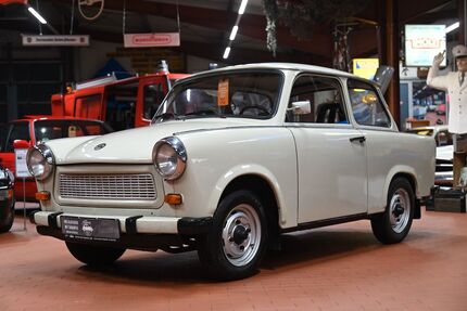 Trabant 601 98.619 km 6.490 &euro; Lastrup 49688