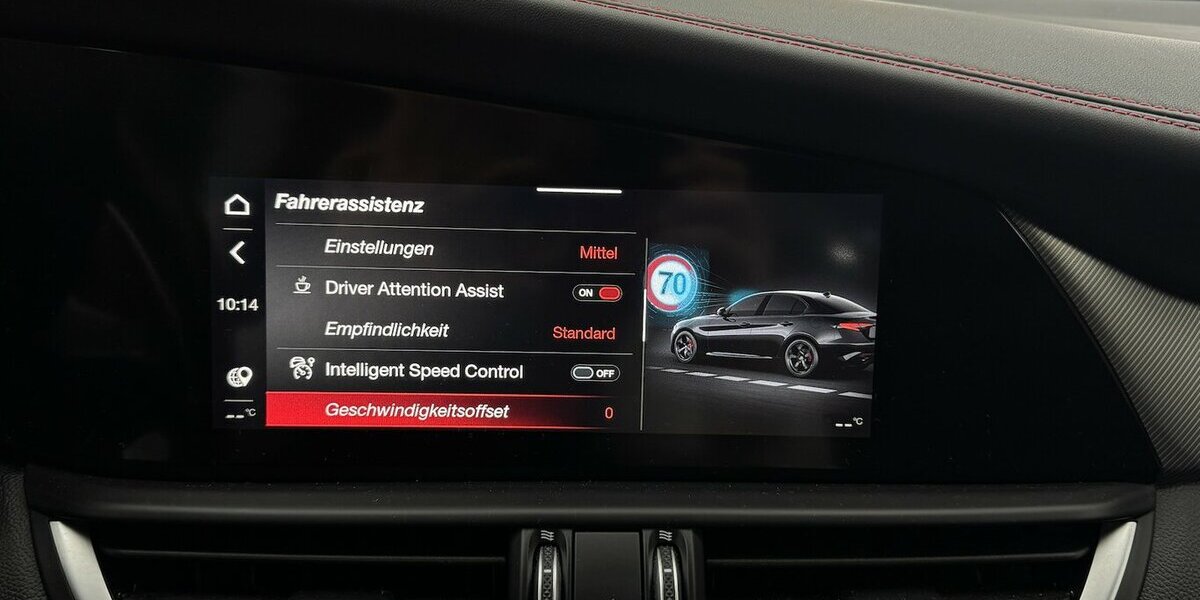 Alfa Romeo Giulia 2.0 Competizione Q4 Turbo Panoramadach 14.303 km 37.985 &euro; Lich 35423