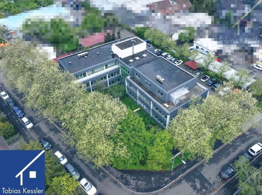 Büro in Freiburg 4.200.000 € 2417 m² zimmer