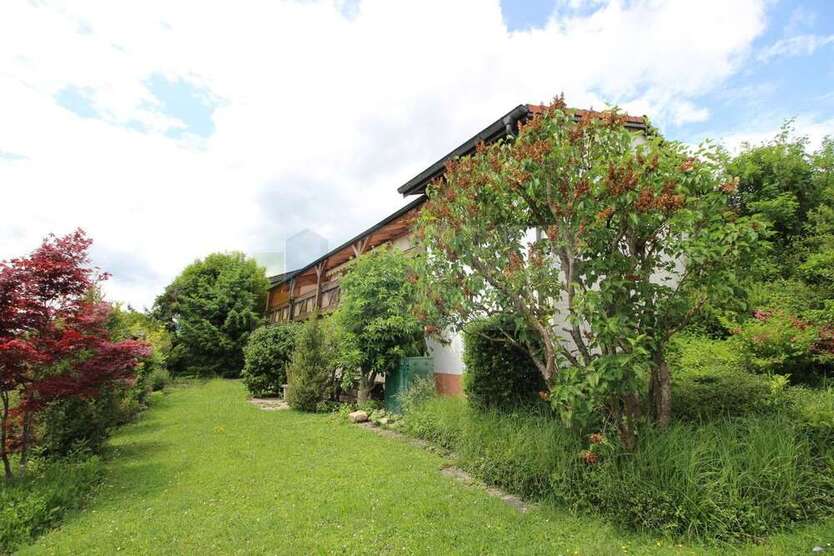 Haus zum Kaufen in Blumberg 399.000 € 200 m²