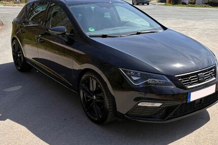 Seat Leon 100.535 km 13.390 &euro; Röthenbach B. St Wolfgang 90530