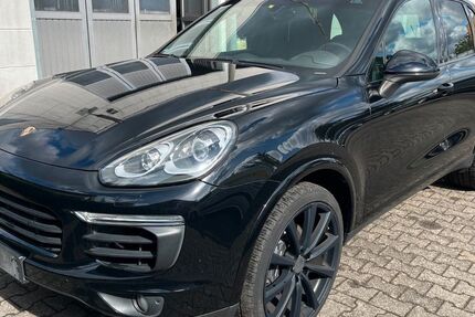 Porsche Cayenne 142.700 km 33.680 &euro; Offenbach am Main 63073