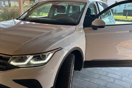 VW Tiguan 83.900 km 22.999 &euro; Flensburg 24944