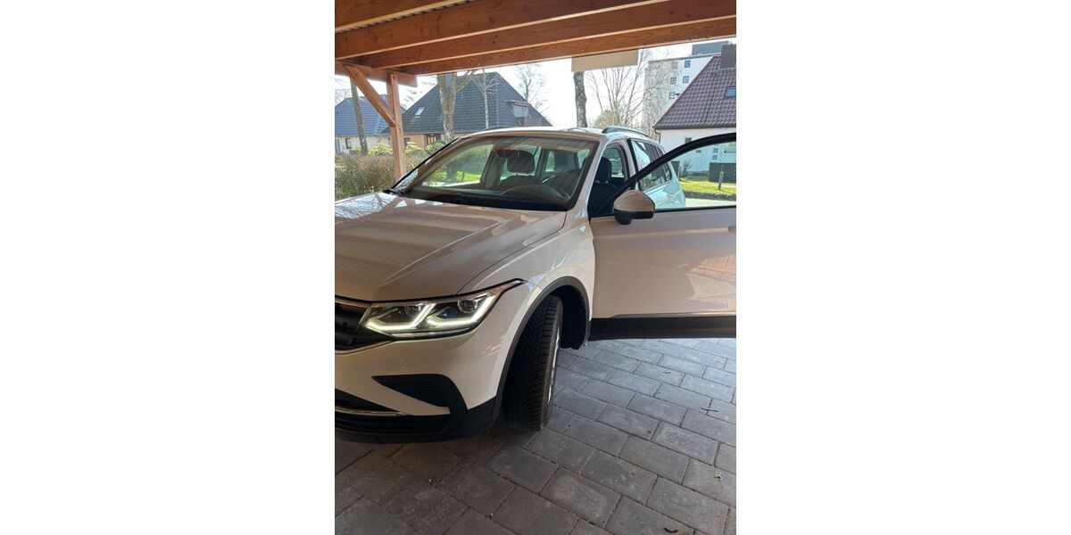VW Tiguan 83.900 km 22.999 &euro; Flensburg 24944
