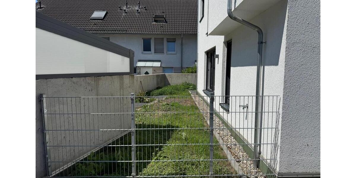 Doppelhaushälfte Frankfurt am Main West - 4 Zimmer, 113 m&sup2;, 2.300&euro; | Angebot:26093726