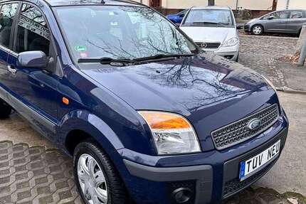 Ford Fusion 130.000 km 2.680 € Berlin 13403