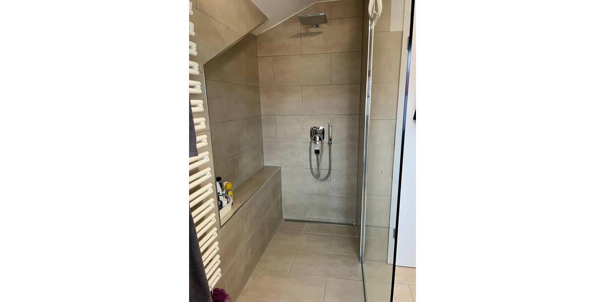 Dachgeschoßwohnung Tuntenhausen - 2 Zimmer, 71 m&sup2;, 1.050&euro; | Angebot:26394283