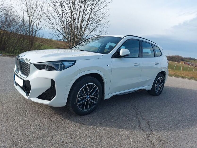 iX1