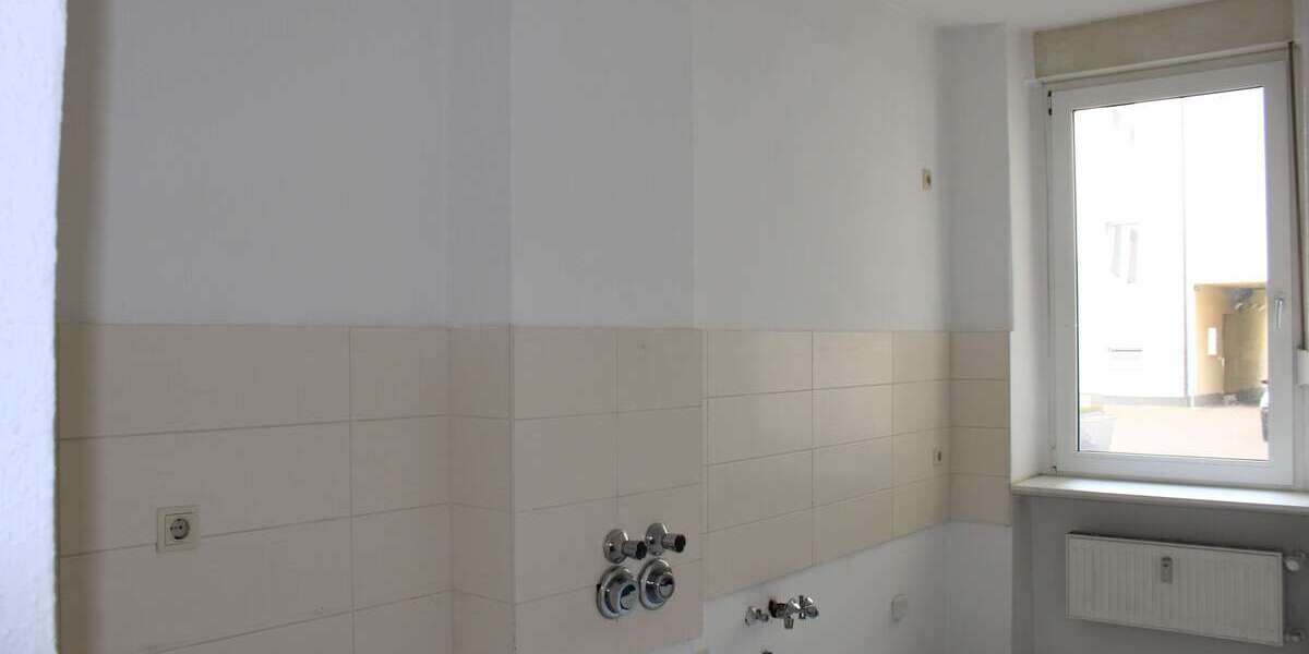 3 Zimmer-Wohnung mit separatem Eingang und Terrasse *ab sofort verfügbar* 3 zimmer