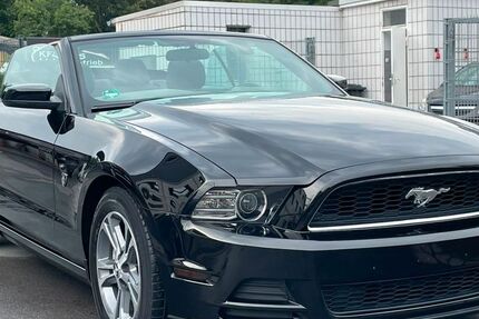 Ford Mustang 147.600 km 10.500 &euro; Gelsenkirchen 45884