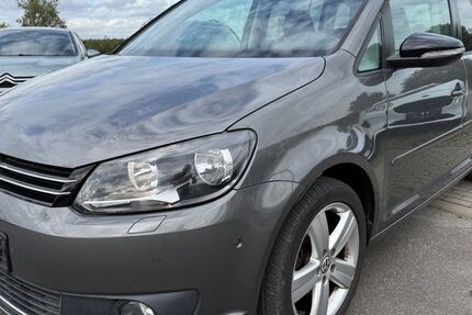 VW Touran 208.000 km 5.900 &euro; Wildau 15745