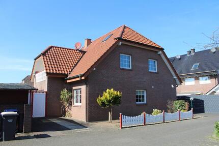 Ein- oder Zweifamilienhaus, Provisionsfrei zu Verkaufen!!! zimmer