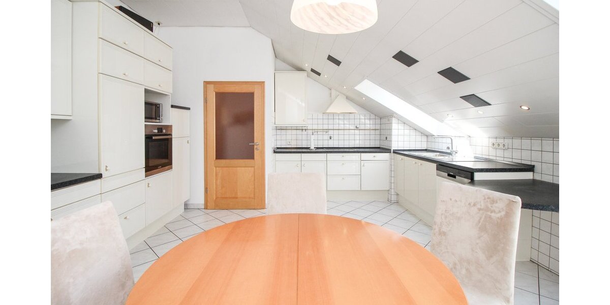 Wunderschöne Dachwohnung mit zwei Dachterrassen & Garage in Niedereschach - Dachgeschoßwohnung Niedereschach | Angebot:26364122