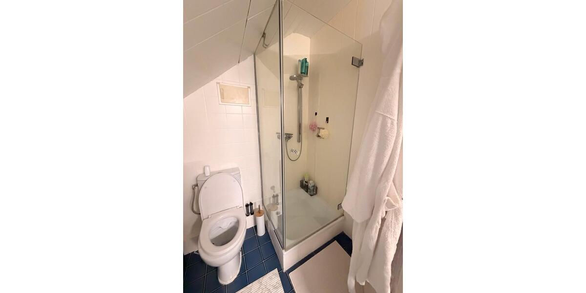 Dachgeschoßwohnung Isernhagen - 2.5 Zimmer, 70 m&sup2;, 650&euro; | Angebot:25227026