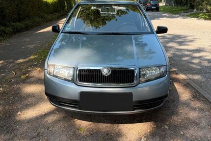 Skoda Fabia 183.406 km 2.300 &euro; Hamburg 21033