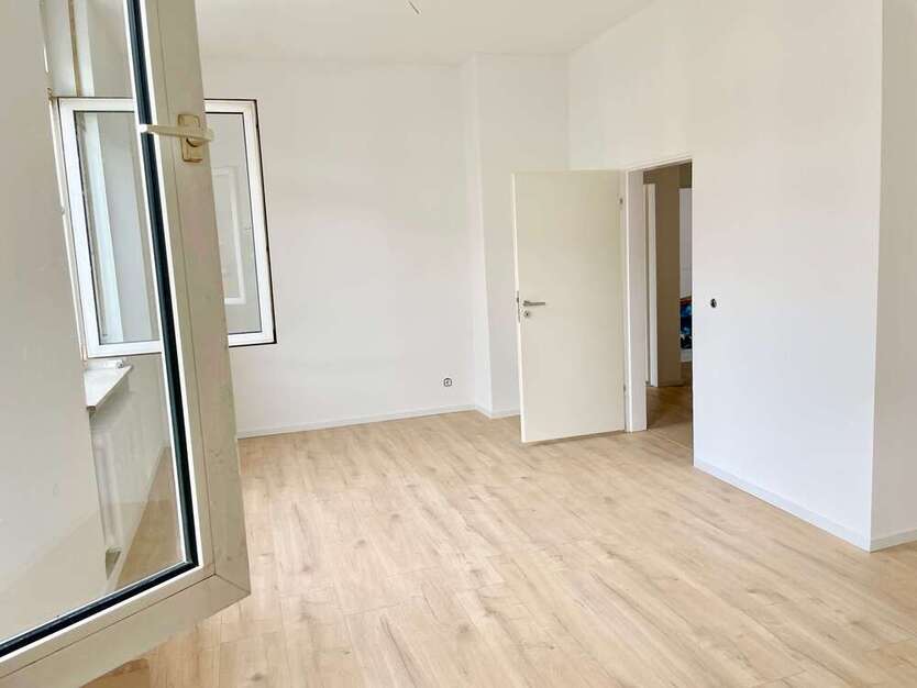 Wohnung zum Mieten in Frankfurt am Main 1.140 € 90 m²