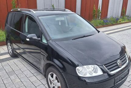 VW Touran 167.000 km 2.399 &euro; zella-mehlis 98544