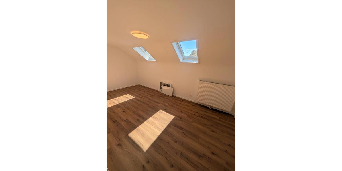 Dachgeschoßwohnung Karlsruhe Wettersbach - 5 Zimmer, 113 m&sup2;, 1.350&euro; | Angebot:26414163