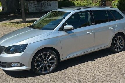 Skoda Fabia 82.000 km 9.500 &euro; Landau 76829