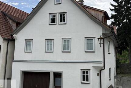 Haus Bad Wimpfen - 6 Zimmer, 190 m&sup2;, 2.400&euro; | Angebot:26862793