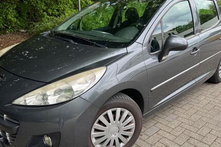 Peugeot 207 127.000 km 1.900 &euro; Essen 45133
